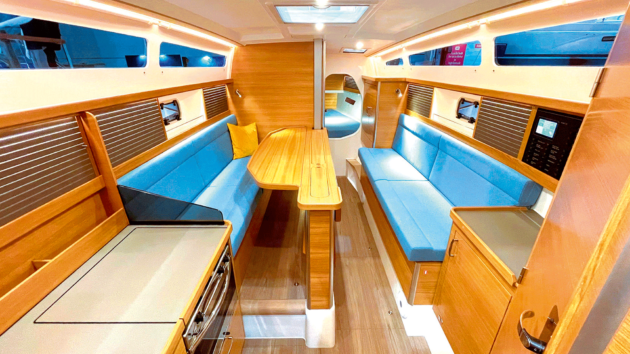 The long saloon in the central hull.